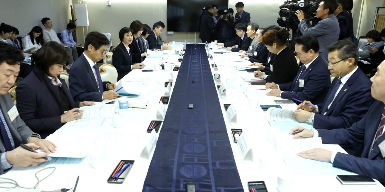 내년 장기요양보험료 517원 인상, 돌봄체계 강화