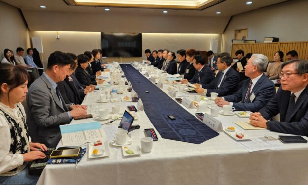 [사설] 요양보호사 가산제도 부활 추진 및 처우 개선