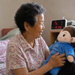 부산 영도구, AI 돌봄로봇 ‘효돌이’ 보급으로 독거노인 고립 해소 본격화