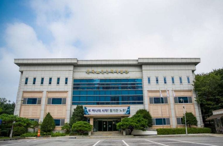 한국노인인력개발원·HUG, 전문 경력 활용 ‘시니어 상담사’ 69명 전국 배치