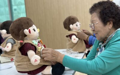 포천시, AI 돌봄로봇 이용 어르신 자조모임… ‘추억 남기기’로 정서 교류